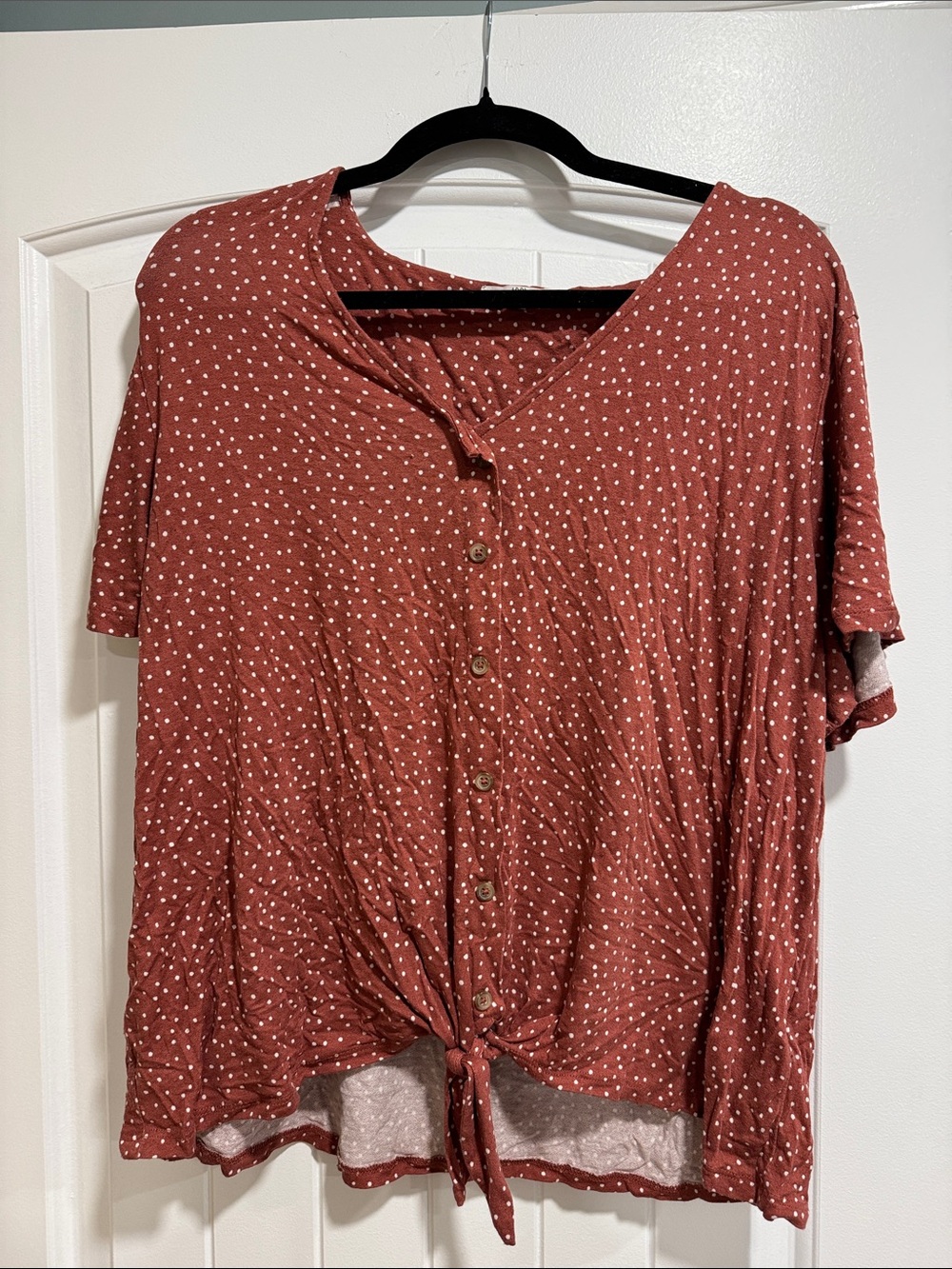 Maurice’s Rust Polka Dot Button-Front Tie Hem Blouse XXL